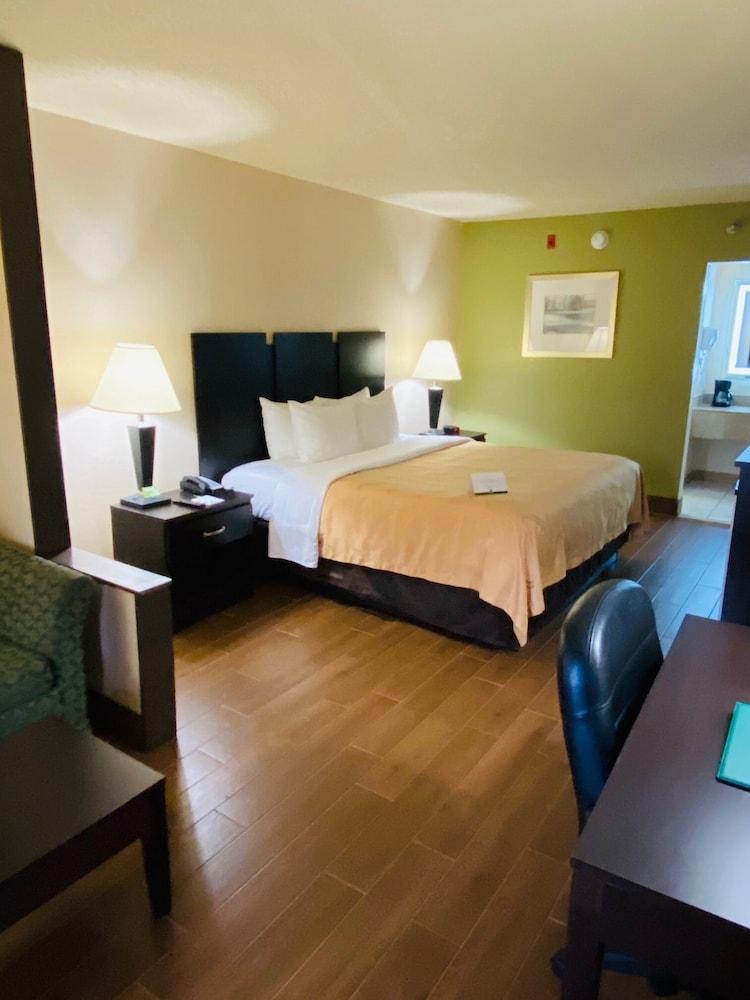 Quality Inn & Suites Orlando Airport Ngoại thất bức ảnh
